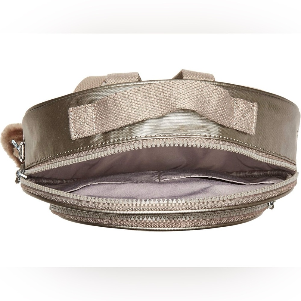•KIPLINGS•NWT “RANI” METALLIC PEWTER ROUND CIRCULAR BOOKBAG - Picture 4 of 15